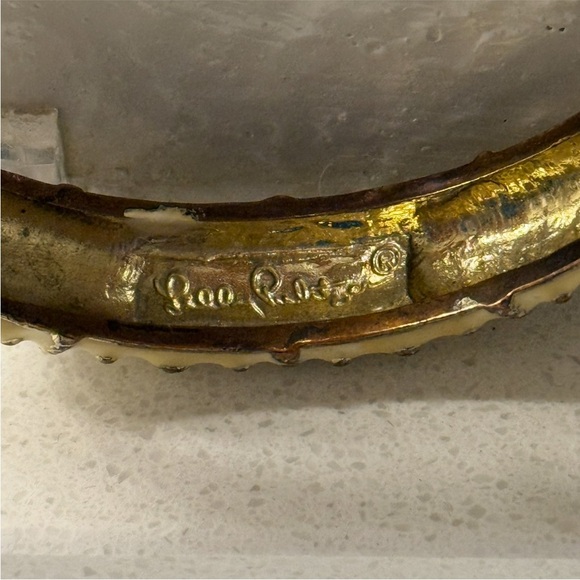 Vintage Signed Lilly Pulitzer Cream Gold Enamel Bangle Bracelet Rare EUC - Picture 4 of 6